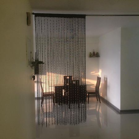Poonam Hieghts Bed & Breakfast Mumbai Eksteriør bilde