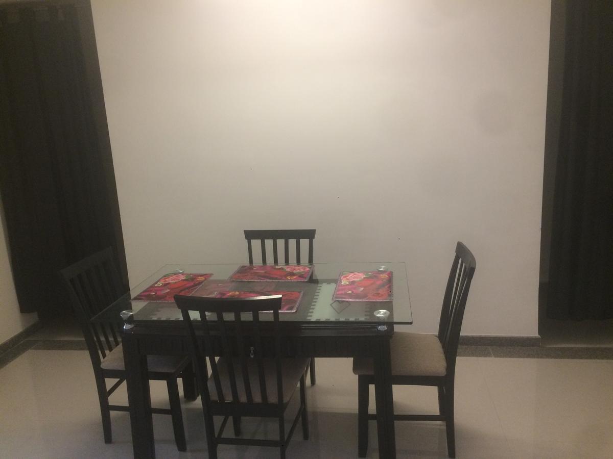 Poonam Hieghts Bed & Breakfast Mumbai Eksteriør bilde